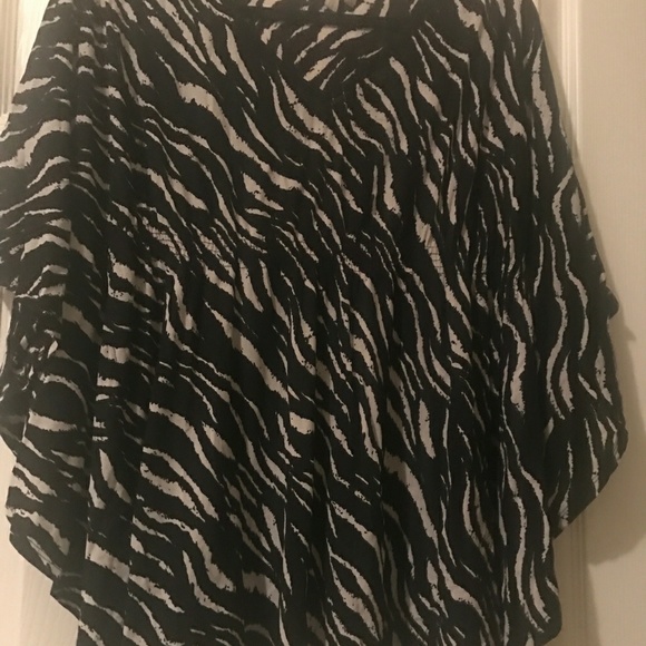 Shawl - Picture 3 of 3